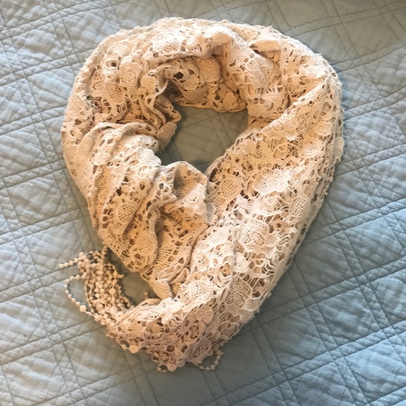 LUCKY BRAND SCARF/SHAW - Picture 2 of 2